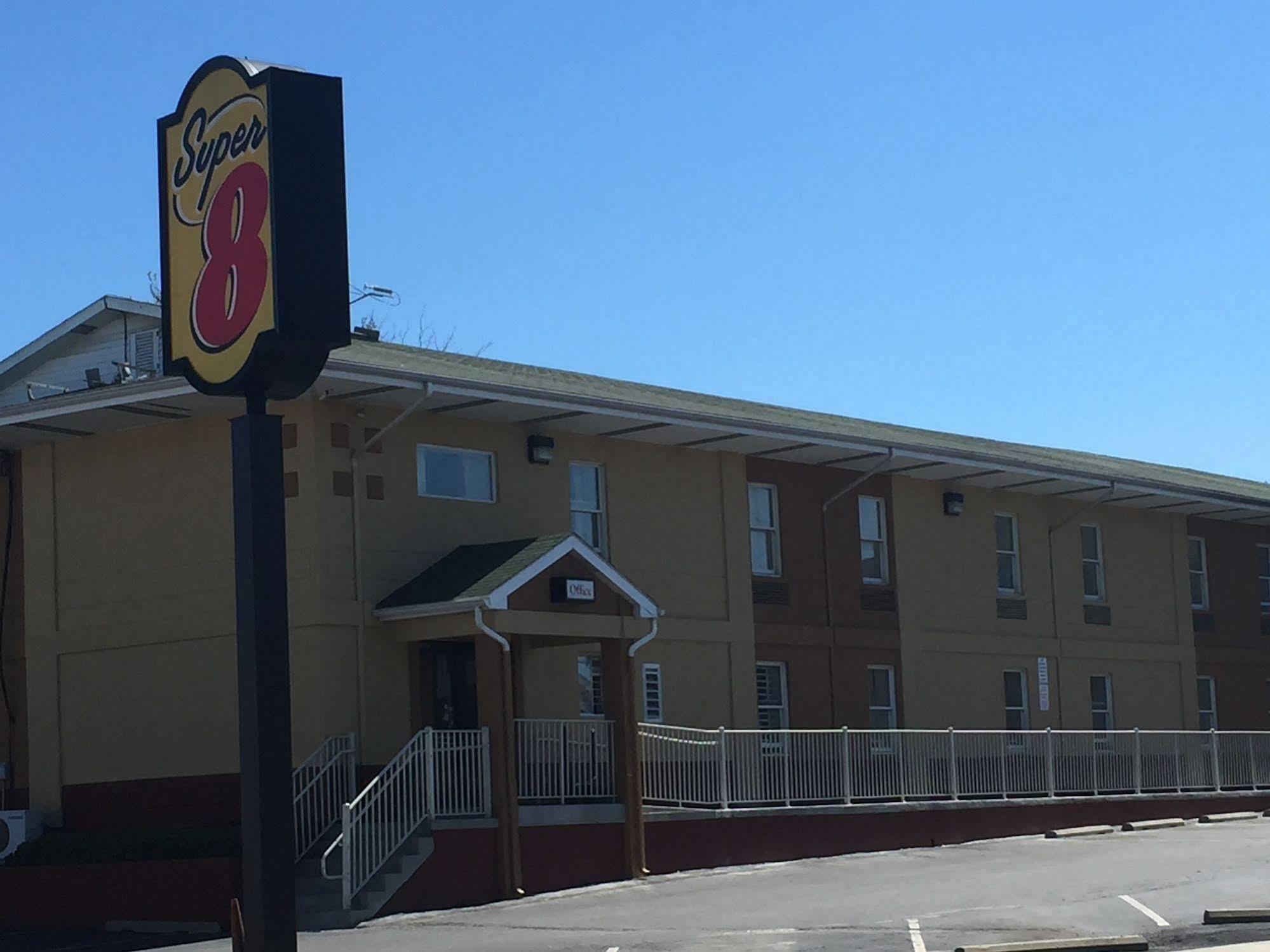 Super 8 By Wyndham Allentown Eksteriør bilde